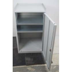 A106854 - Armoire d'Atelier en Acier pour Outils avec Rebords