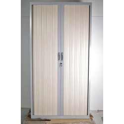 Armoire à Rideaux