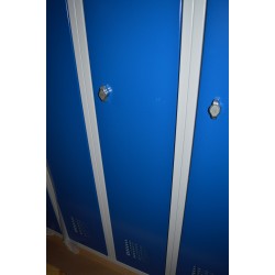 Vestiaire Industrie Propre 4 Colonnes Fermeture par Cadenas Pas Cher