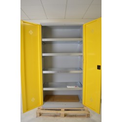 Armoire stockage produits dangereux