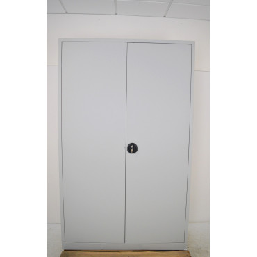 Armoire Haute Monobloc à Portes Battantes CARAY
