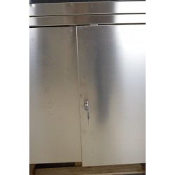 Meuble Bas Inox Professionnel 2 Portes Coulissantes sur Pieds 1600x600mm fermeture à clef