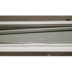 Store Paroi Latérale L4m THULE 4200 pas cher.