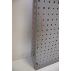Panneau Perforé Mural d'Atelier DRAKKAR en Acier 2mm Trous Carrés pas cher