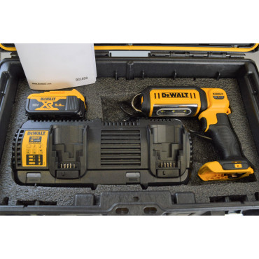 Servante Chariot Roulant Premium 3 Malettes et 8 Outils sans Fil DEWALT