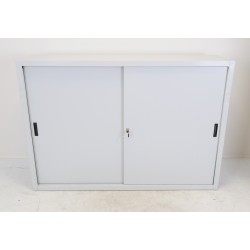 Armoire Basse Métallique de Bureau à Portes Coulissantes 4 Tablettes 160x109x45cm