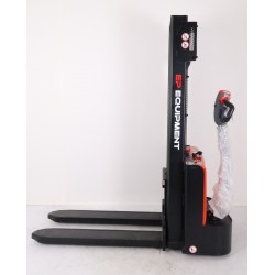 Gerbeur Élévateur Électrique Ergonomique EP EQUIPEMENT Charge 1200kg Hauteur de Levée Maximum 2,7m - EST122