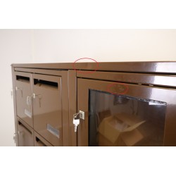 Bloc de 13 Boîtes aux Lettres avec 1 Panneau d'Affichage LEABOX Collective Intérieur Mural Marron - 3x5