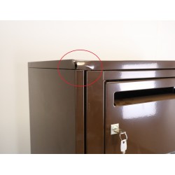 Bloc de 13 Boîtes aux Lettres avec 1 Panneau d'Affichage LEABOX Collective Intérieur Mural Marron - 3x5