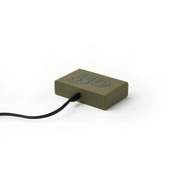 Radio Réveil Design Adrian&Jeremy Wright LEXON Flip Classic Kaki Rechargeable par USB-C - LR157K9