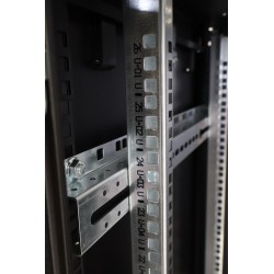 Baie de Brassage Câblage 26 U 600x600x1330mm