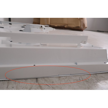 Vue latérale du radiateur électrique Atlantic Nirvana Néo 1500W avec léger défaut sur la bordure inférieure