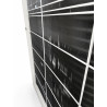 Gros plan sur les ailettes de l’échangeur légèrement marquées de l’unité extérieure Toshiba RAV-GM1601AT8P
