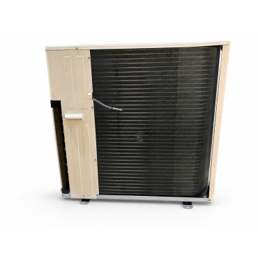 Vue arrière de l’unité extérieure de climatisation Toshiba Digital Inverter R32 RAV-GM1601AT8P avec échangeur apparent