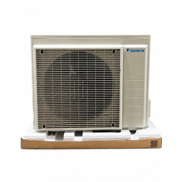 Unité extérieure de climatisation réversible Daikin Stylish R32 RXA42B9 4,2 kW – vue de face avec grille