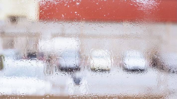 humidité-condensation-vitre-chambre