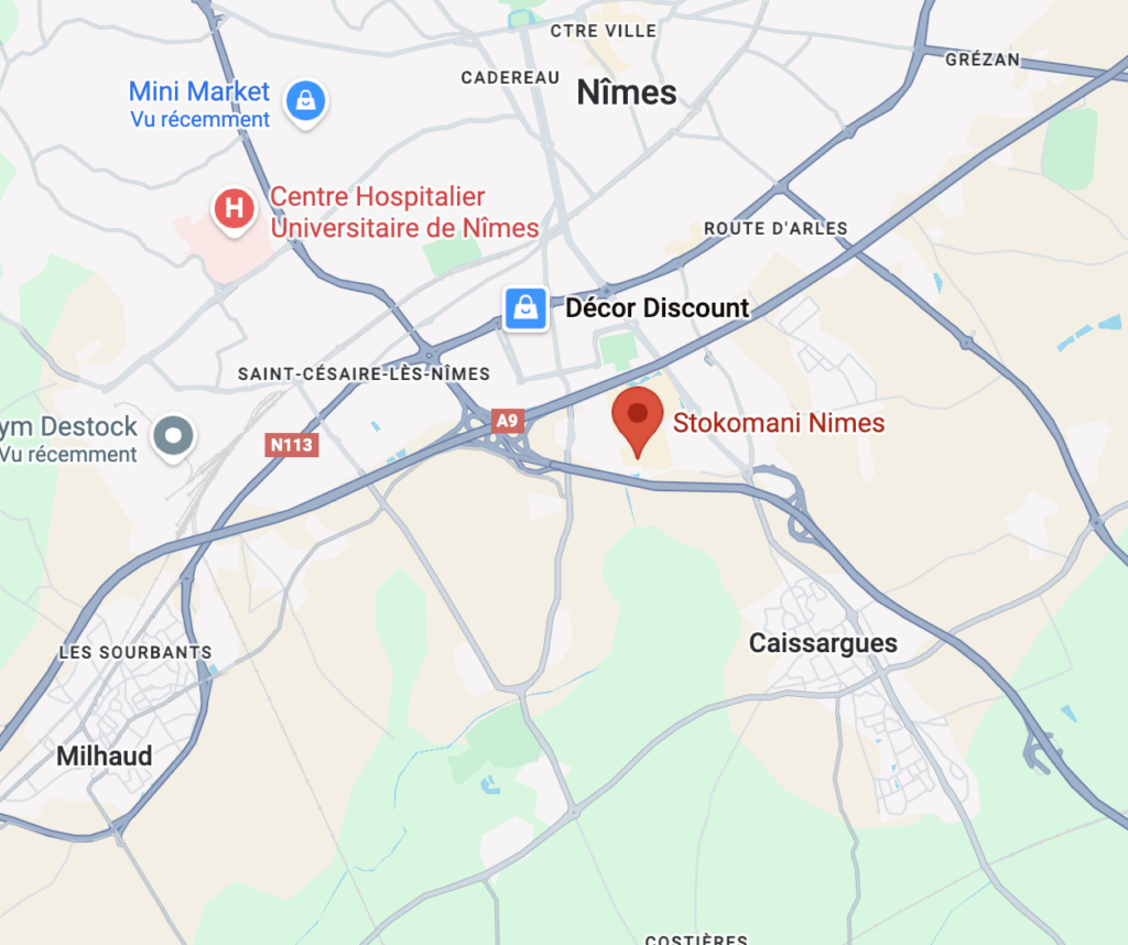 Carte indiquant l’emplacement du magasin de déstockage Stokomani à Nîmes, situé dans la zone commerciale Carré Sud près de l’autoroute A9